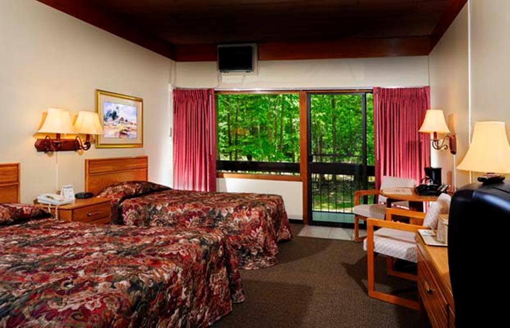 Pipestem Resort State Park Exterior foto